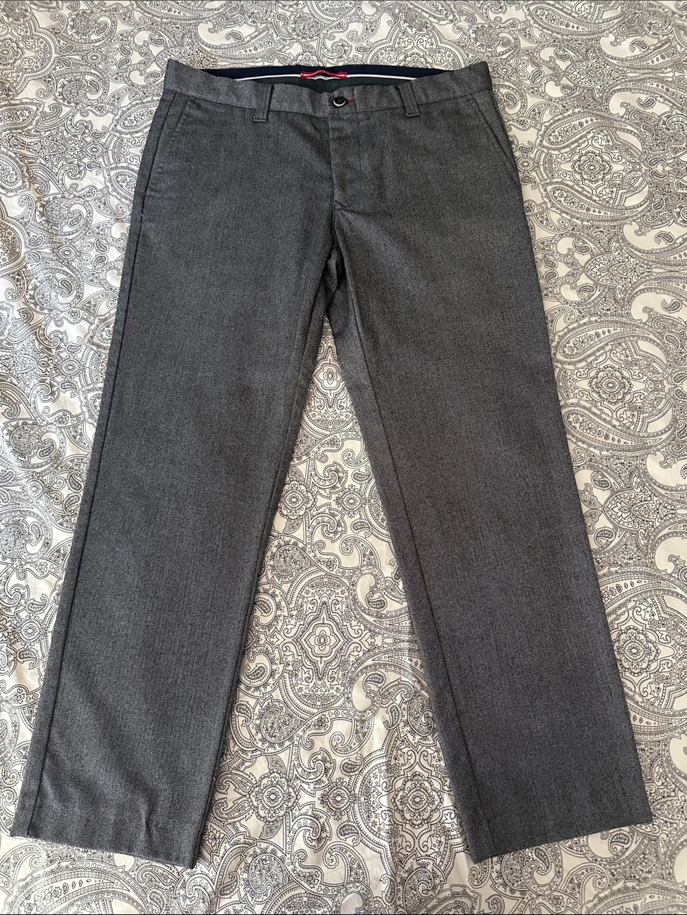 Zara Man Gray Houndstooth Dress Pants 
EUR42/USA32